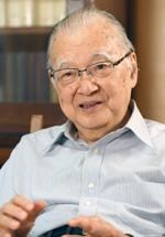 写真・不破哲三